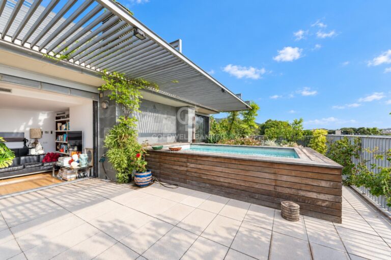 Penthouse for sale with terrace, with a private swimming pool, and one parking space within the building. The building offers a communal swimming pool.
