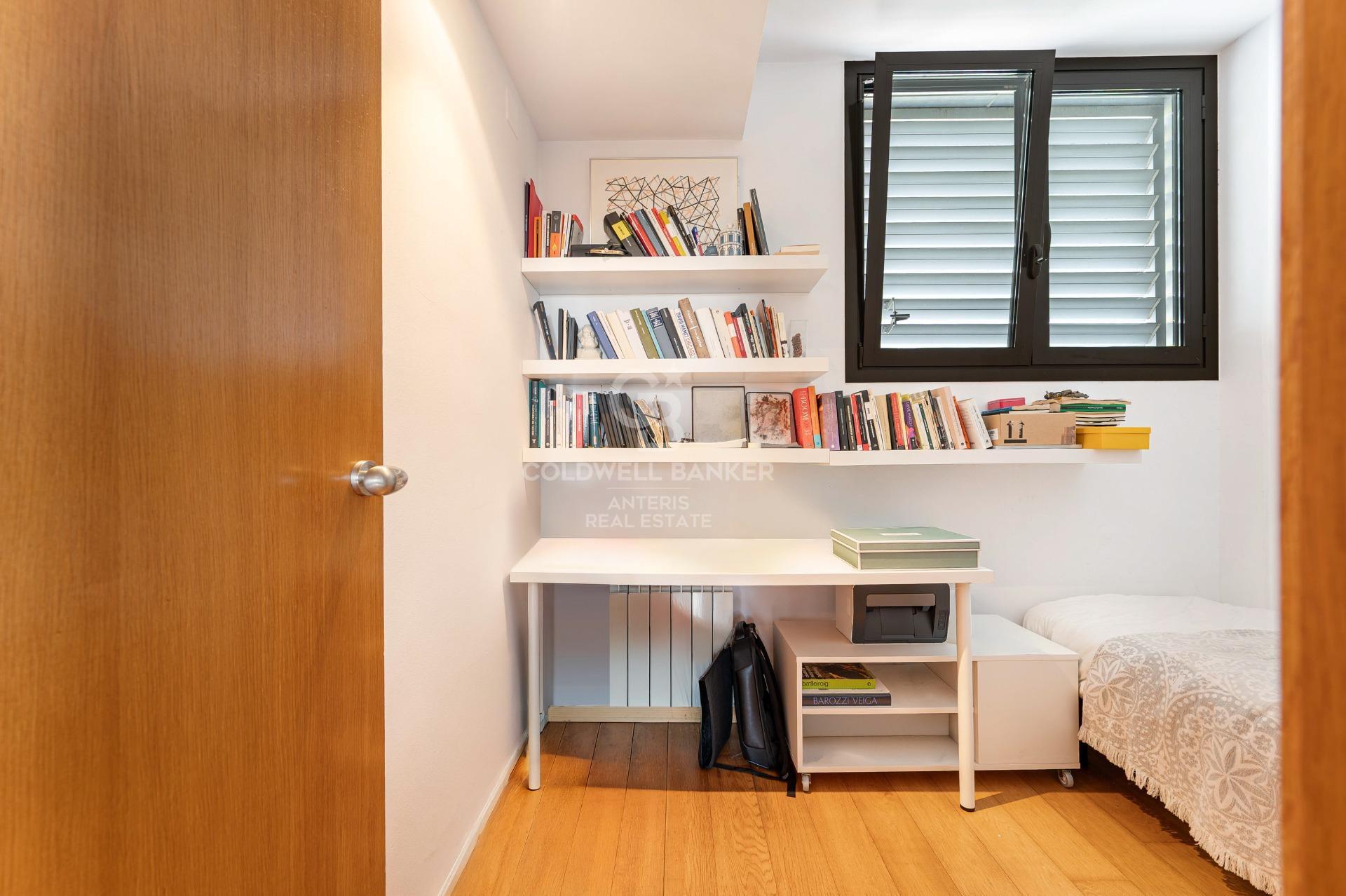 Penthouse z tarasem, prywatnym basenem i miejscem parkingowym