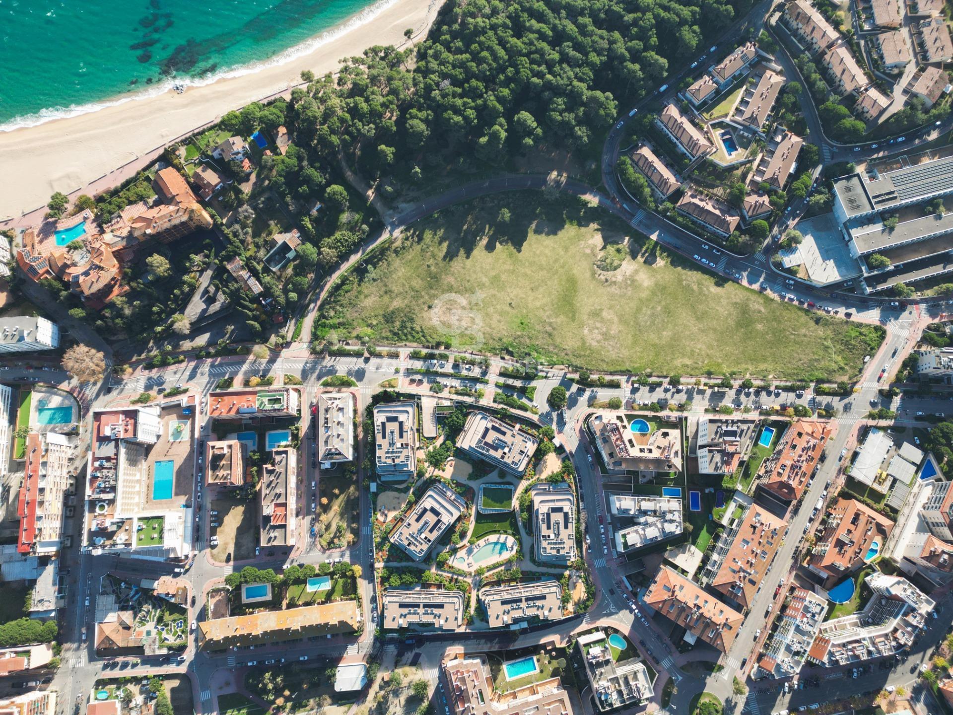 Unique apartments right next to Platja Fenals, in the heart of the Costa Brava